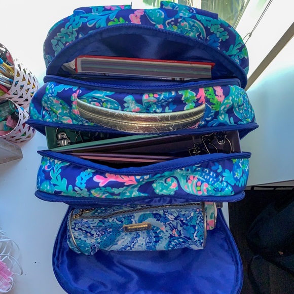 (SOLD) Mint Condition Lilly Pulitzer Book Bag - Picture 2 of 6